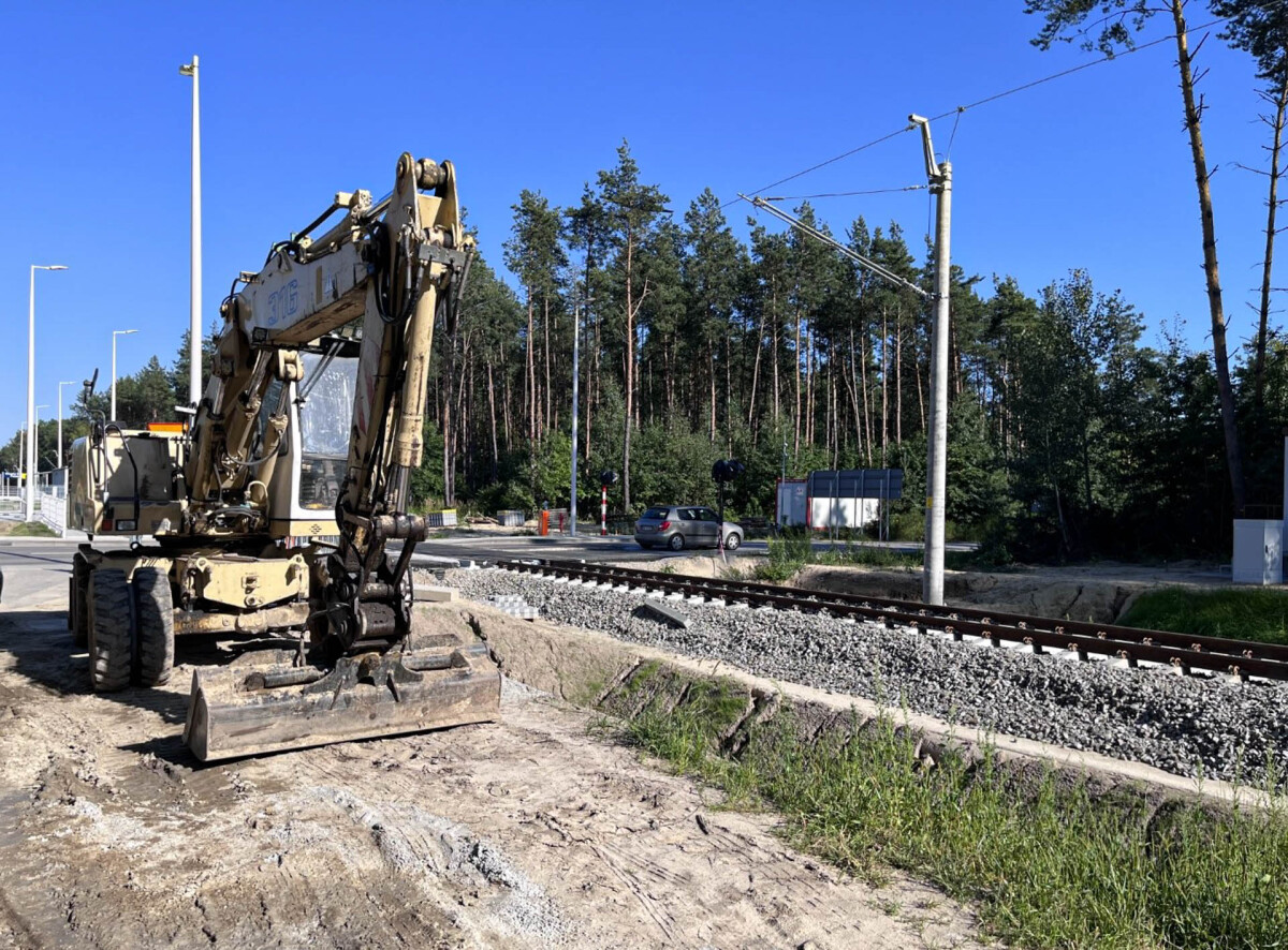 Budowa linii kolejowej z Rzeszowa na lotnisko w Jasionce [sierpień 2023]
